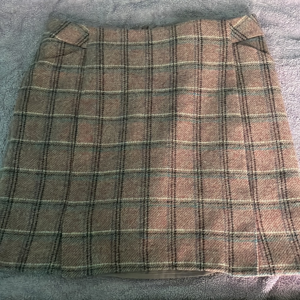 Cute pink skirt 100% wool